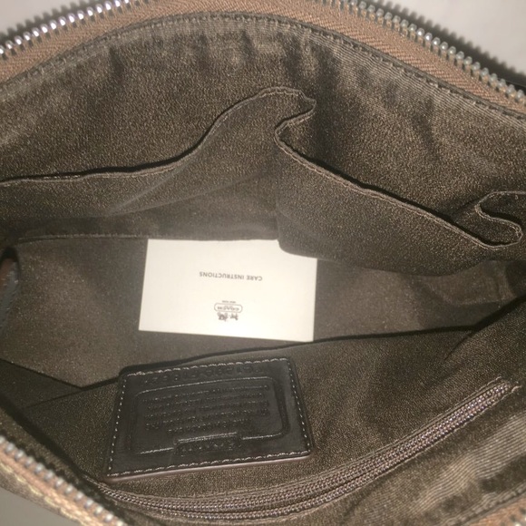 NWOT Coach Shoulder Purse Signature Canvas, brown - Picture 5 of 5